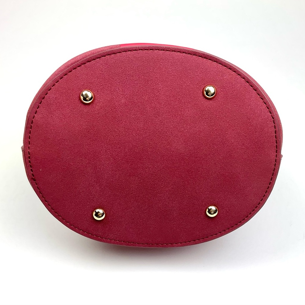 Who What Wear small bucket bag with handle and crossbody chain link strap. - Picture 8 of 10
